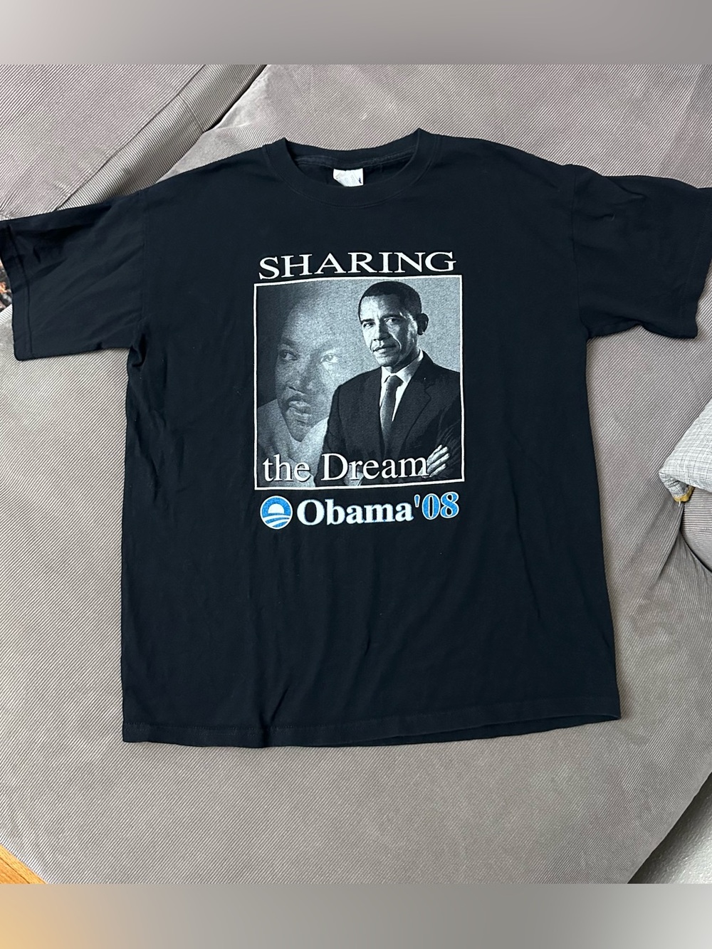 Rare 2008 Barack Obama MLK ‘Sharing The Dream’ Graphic Shirt Size Medium